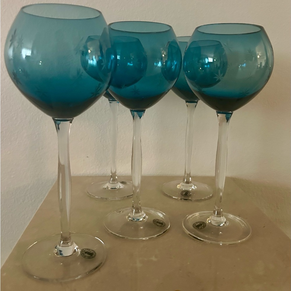 5 Vintage Hand Blown Aqua Blue Wine Glasses Stemware Snowflake/Star 9in 12oz.